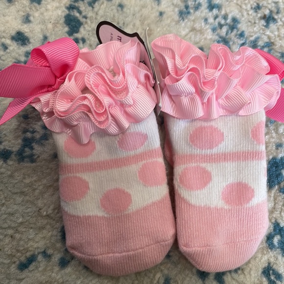 6-12 month baby shoes, 3 pairs + 1 pair of socks - Picture 5 of 6